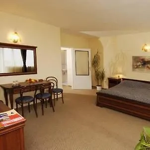 Vanicek Hotel Prague 4*,